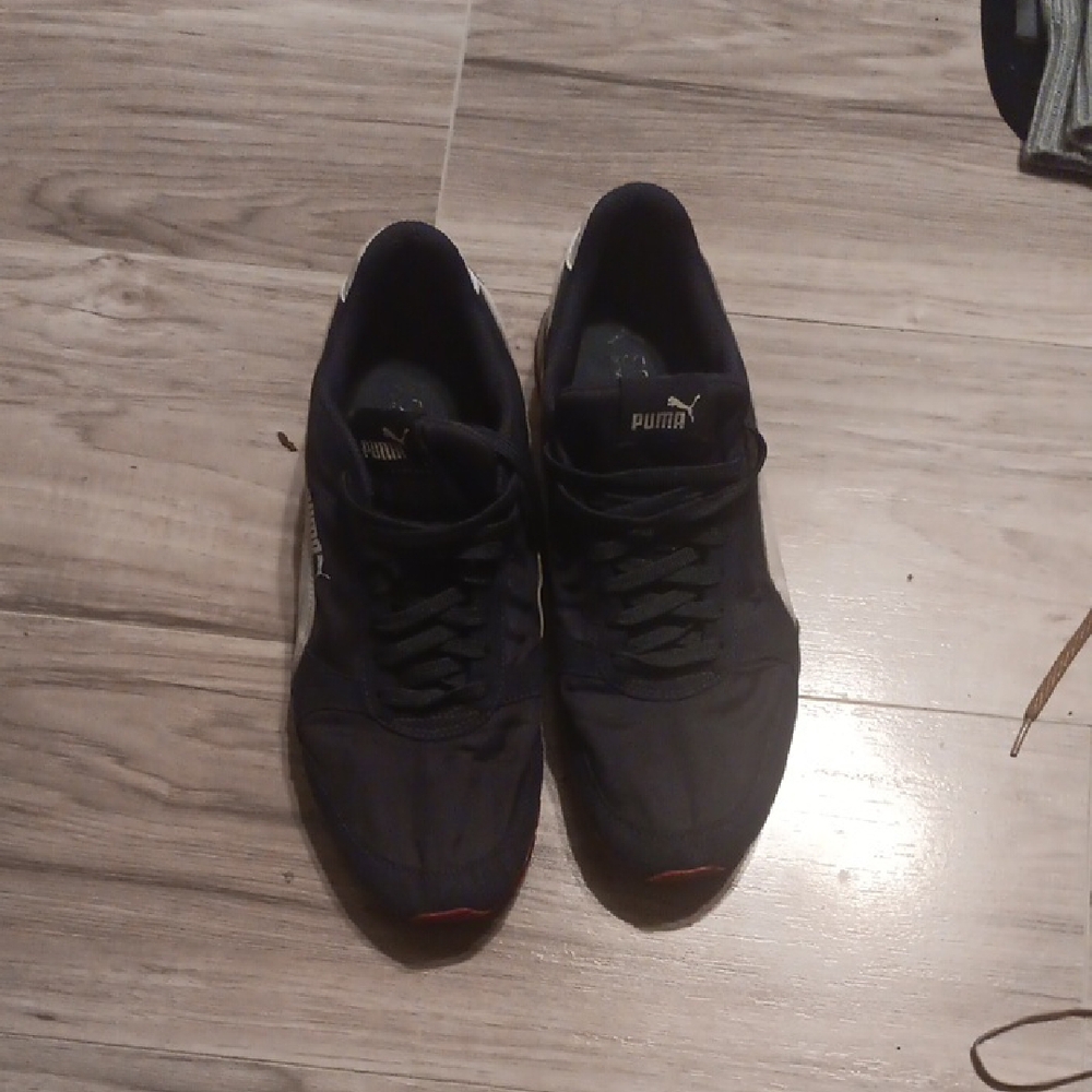 Puma Men's Black Sneakers